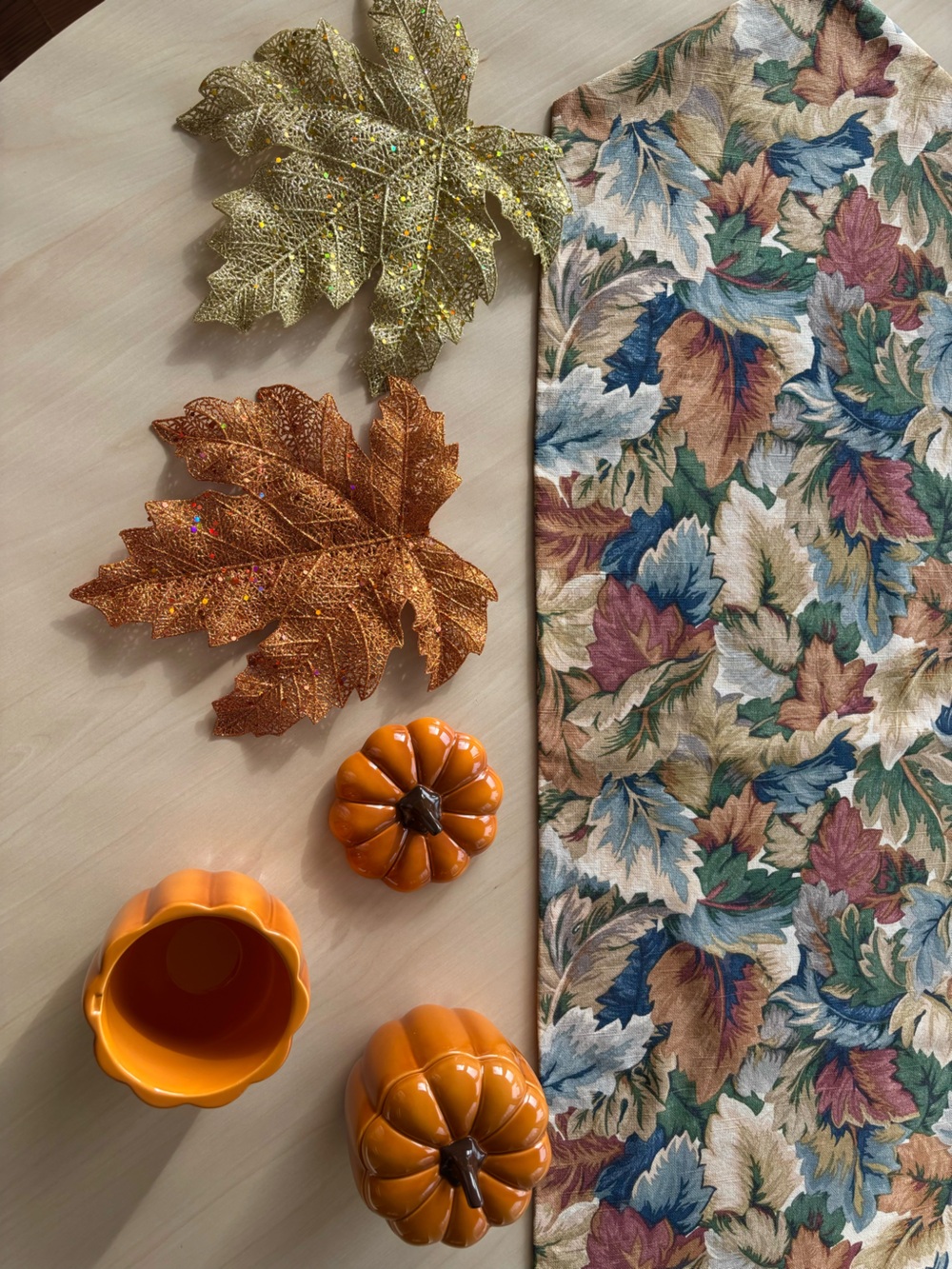 2 Retired PartyLite Pumpkin Patch Holders P9971, Table Runner & Sparkly Leaves 🍁
